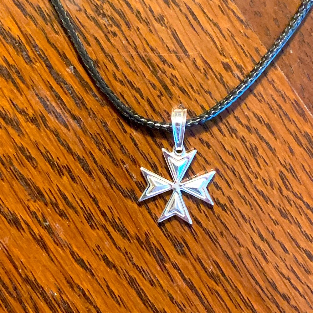 Handmade Waxed Cotton 925 Silver Maltese Cross Pendant Necklace